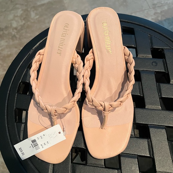 Olivia Miller Sandals - color: Nude/light pink - Size 7 - Picture 3 of 6